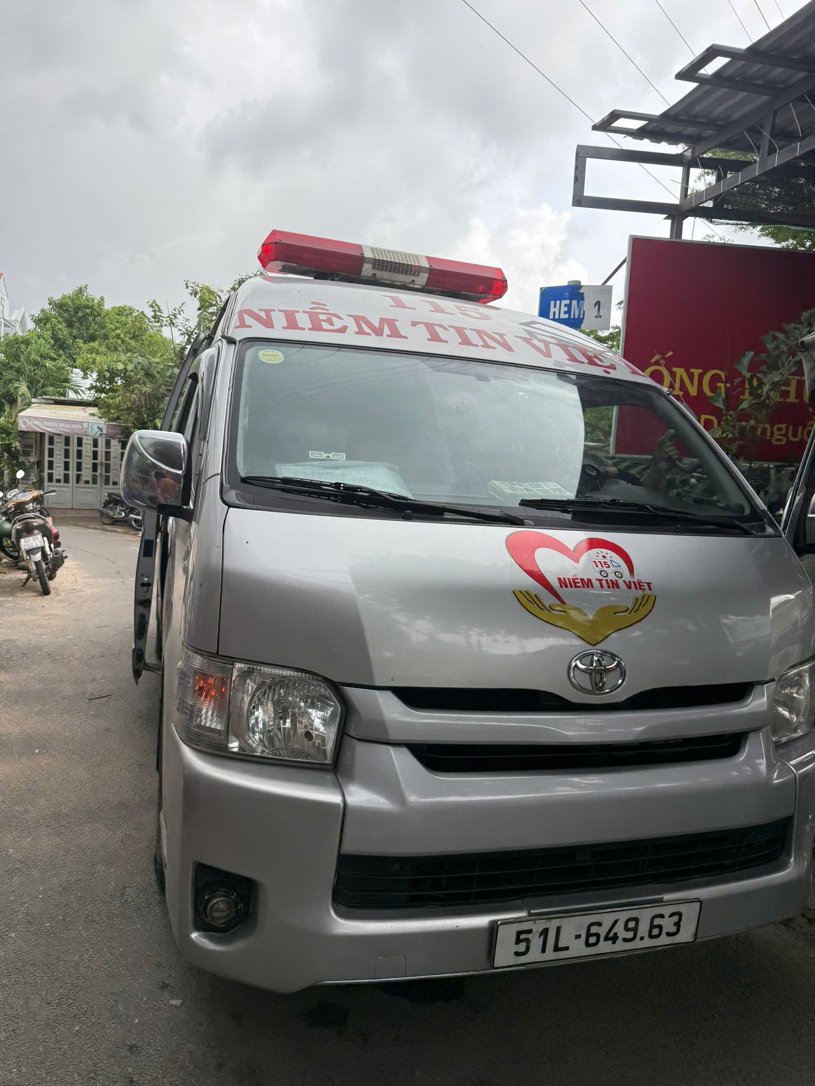 Dịch Vụ Xe Cứu Thương Vận Chuyển Bệnh Nhân Nặng, Thở Máy An Toàn -