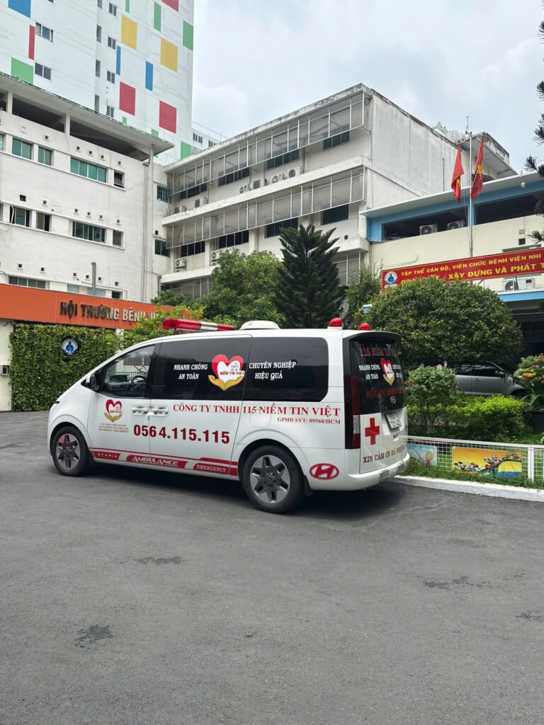 Dịch Vụ Xe Cứu Thương Vận Chuyển Bệnh Nhân Truyền Nhiễm An Toàn, Cách Ly -